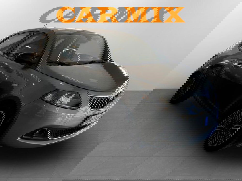 Lancia Ypsilon usata a Piacenza (3)