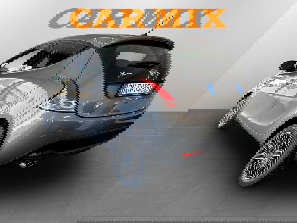 Lancia Ypsilon usata a Piacenza (4)