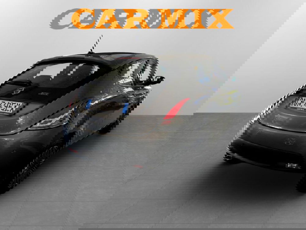 Lancia Ypsilon usata a Piacenza (6)