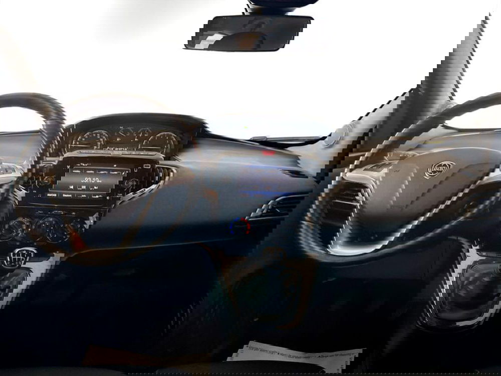 Lancia Ypsilon usata a Piacenza (8)