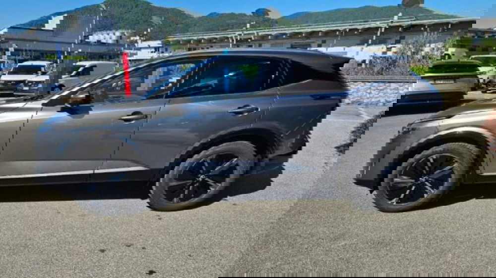 Nissan Qashqai nuova a Lucca (7)