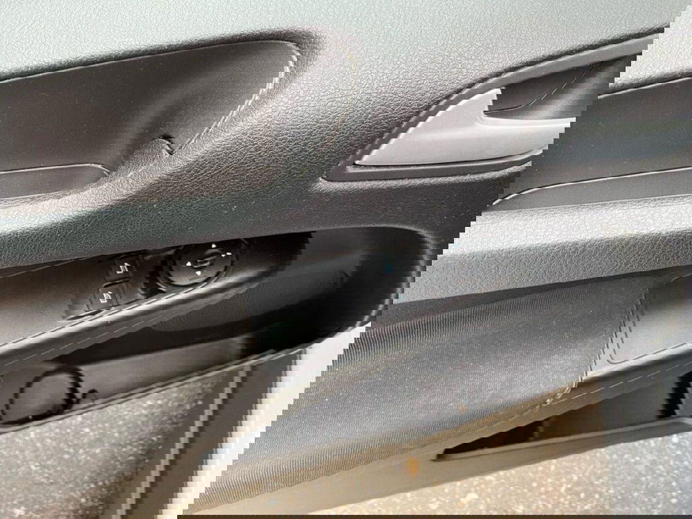 Ford Transit Courier usata a Torino (13)