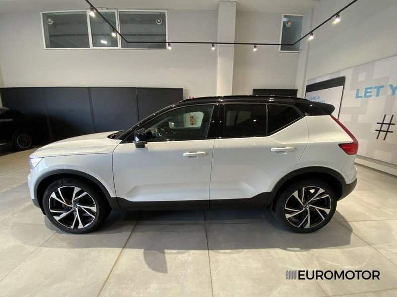 Volvo XC40 usata a Bari (13)