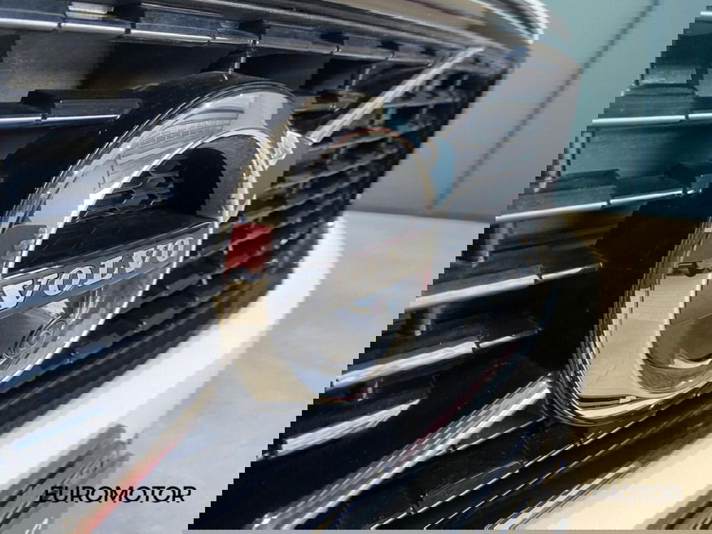 Volvo XC40 usata a Bari (6)