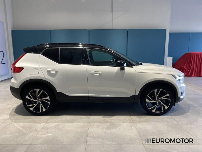 Volvo XC40 usata a Bari (9)