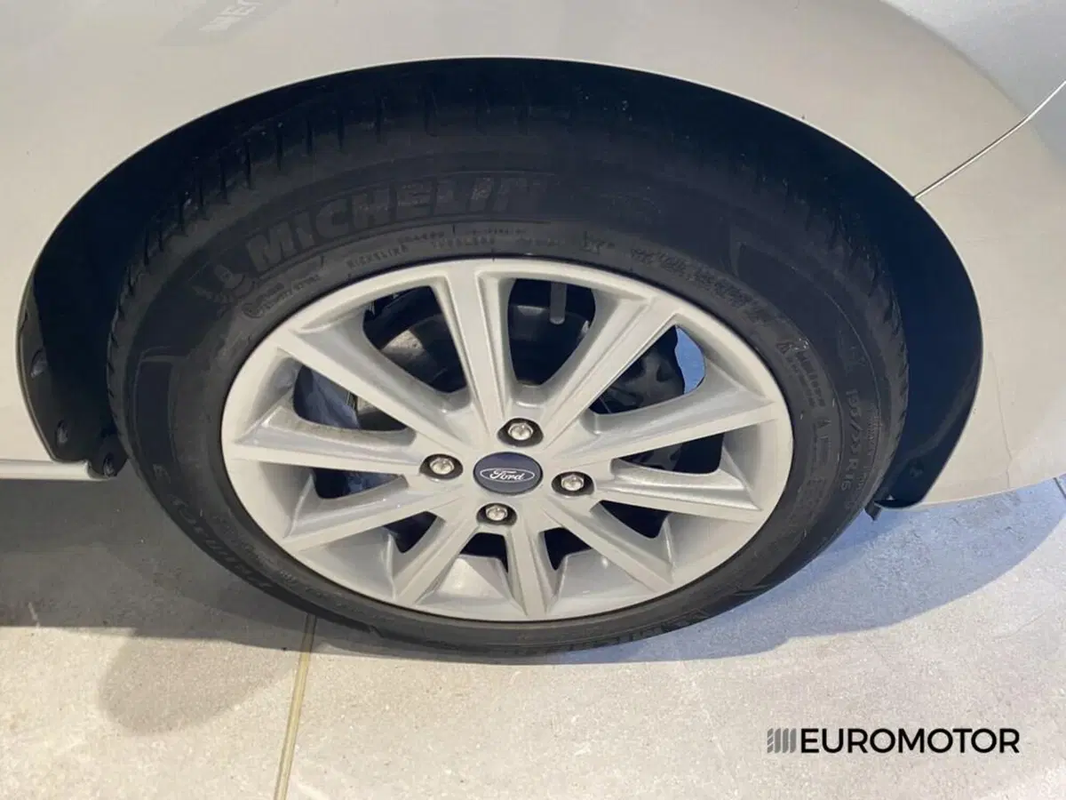 Ford Fiesta usata a Bari (5)