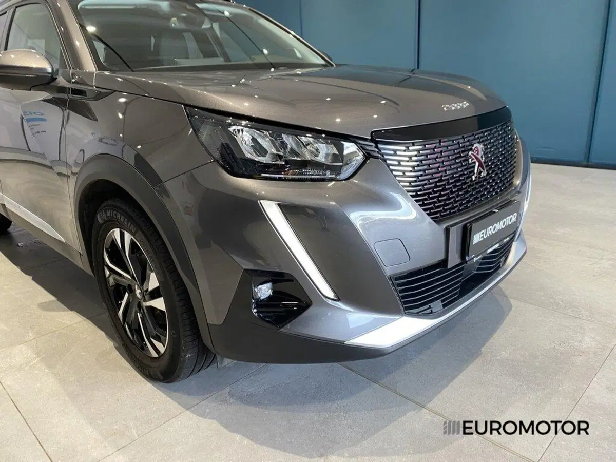 Peugeot 2008 usata a Bari (4)