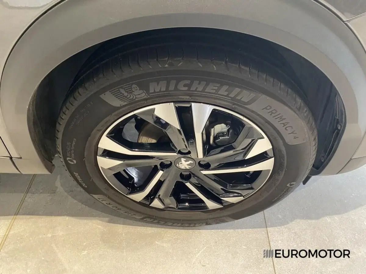 Peugeot 2008 usata a Bari (5)
