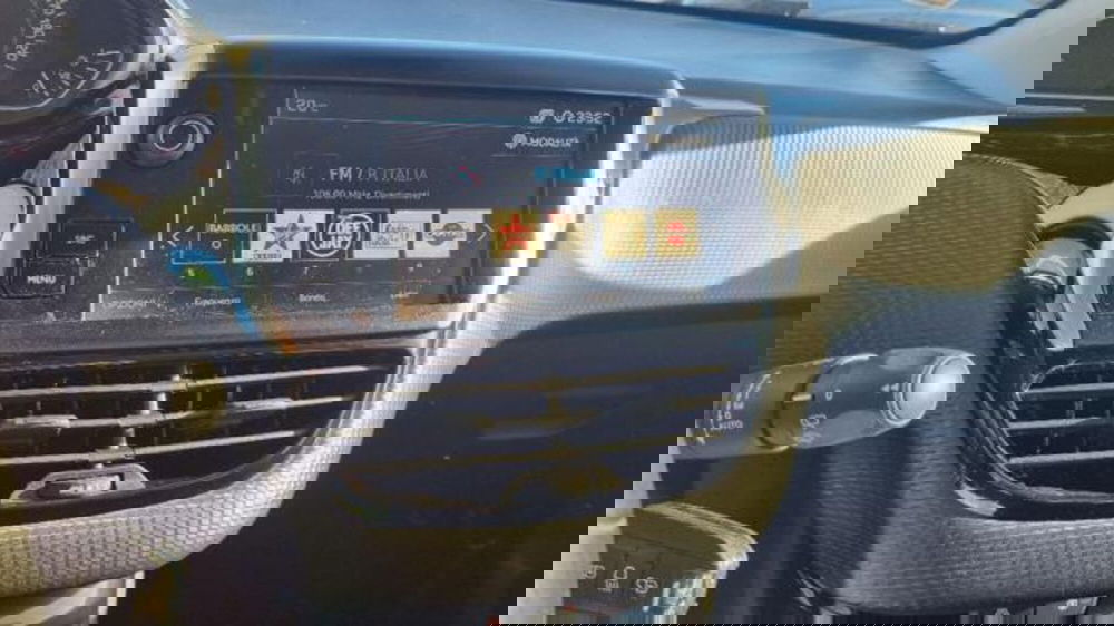 Peugeot 208 usata a Savona (4)