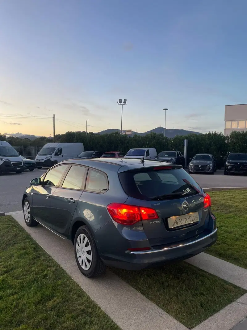 Opel Astra Station Wagon usata a Sassari (13)