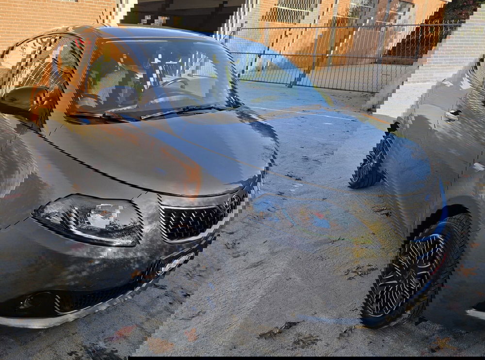 Lancia Ypsilon usata a Torino (2)