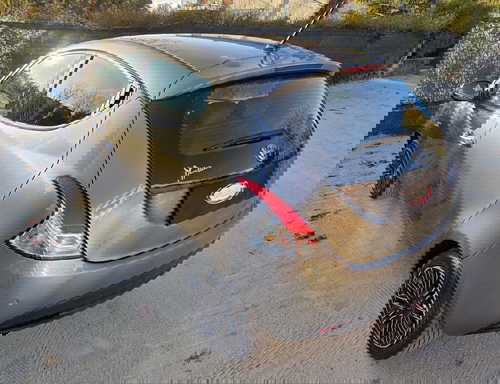 Lancia Ypsilon usata a Torino (4)