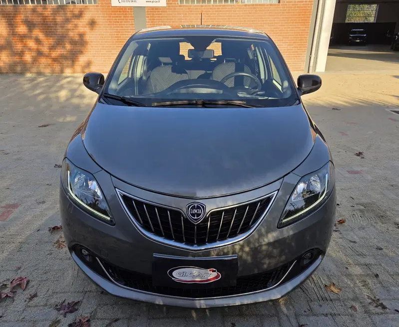 Lancia Ypsilon usata a Torino (5)