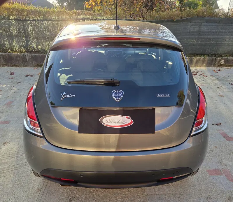 Lancia Ypsilon usata a Torino (6)