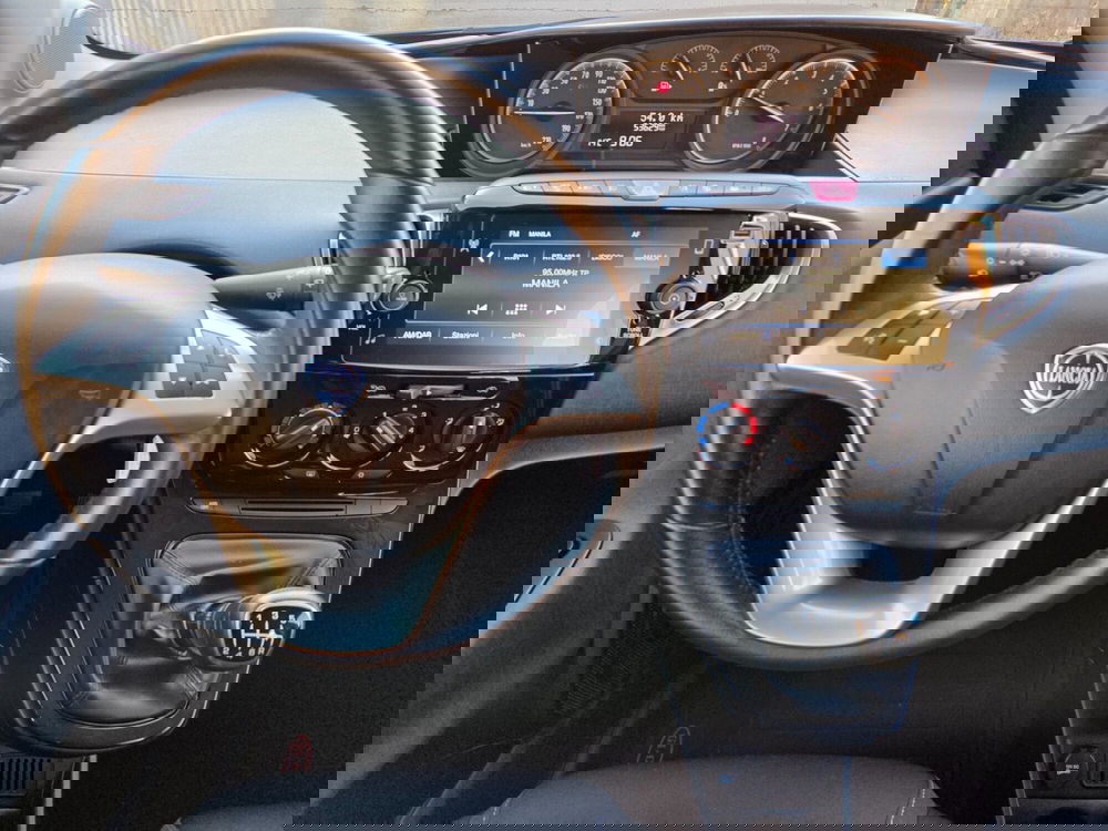 Lancia Ypsilon usata a Torino (8)