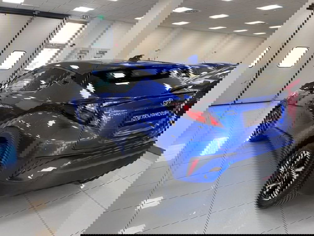 Toyota Toyota C-HR usata a Prato (6)