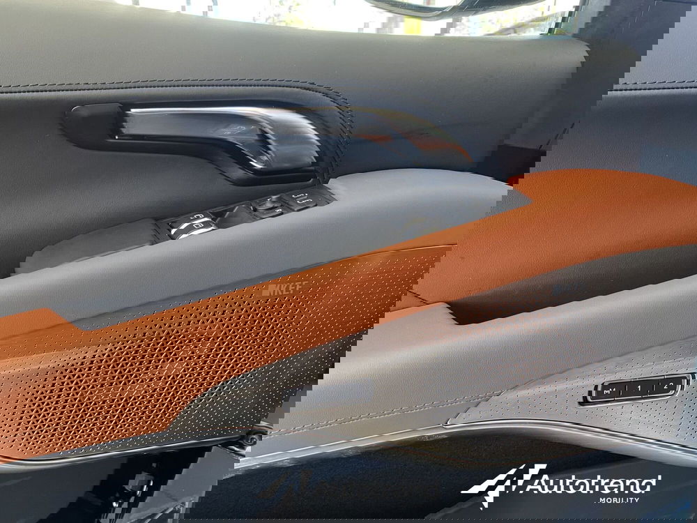 Lotus Emira usata a Bari (13)