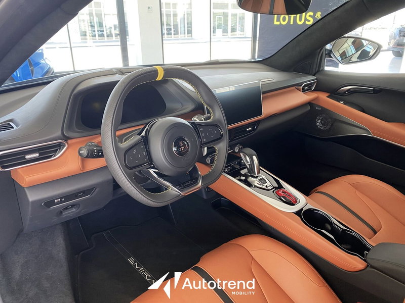 Lotus Emira usata a Bari (9)