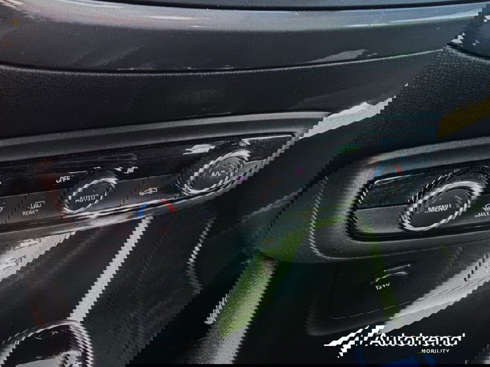 Opel Crossland usata a Bari (12)