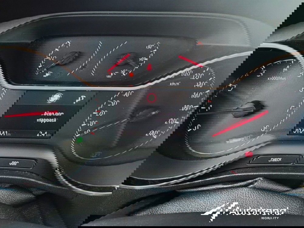 Opel Crossland usata a Bari (9)