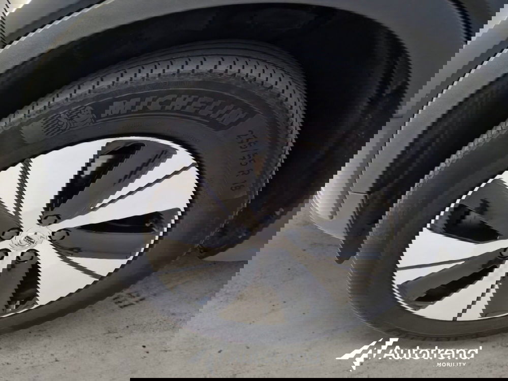 Volvo XC40 usata a Bari (6)