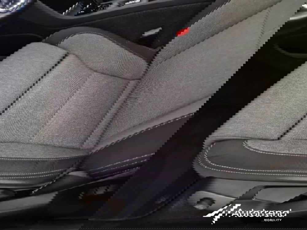 Volvo XC40 usata a Bari (8)