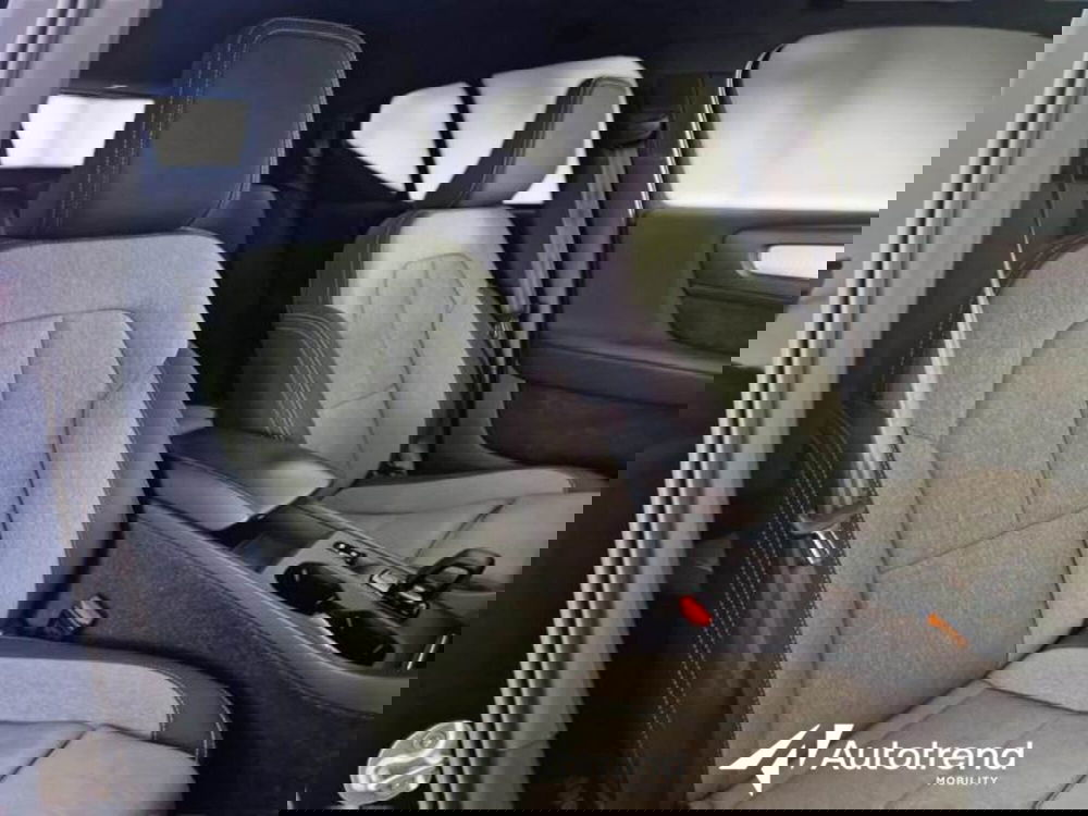 Volvo XC40 usata a Bari (9)
