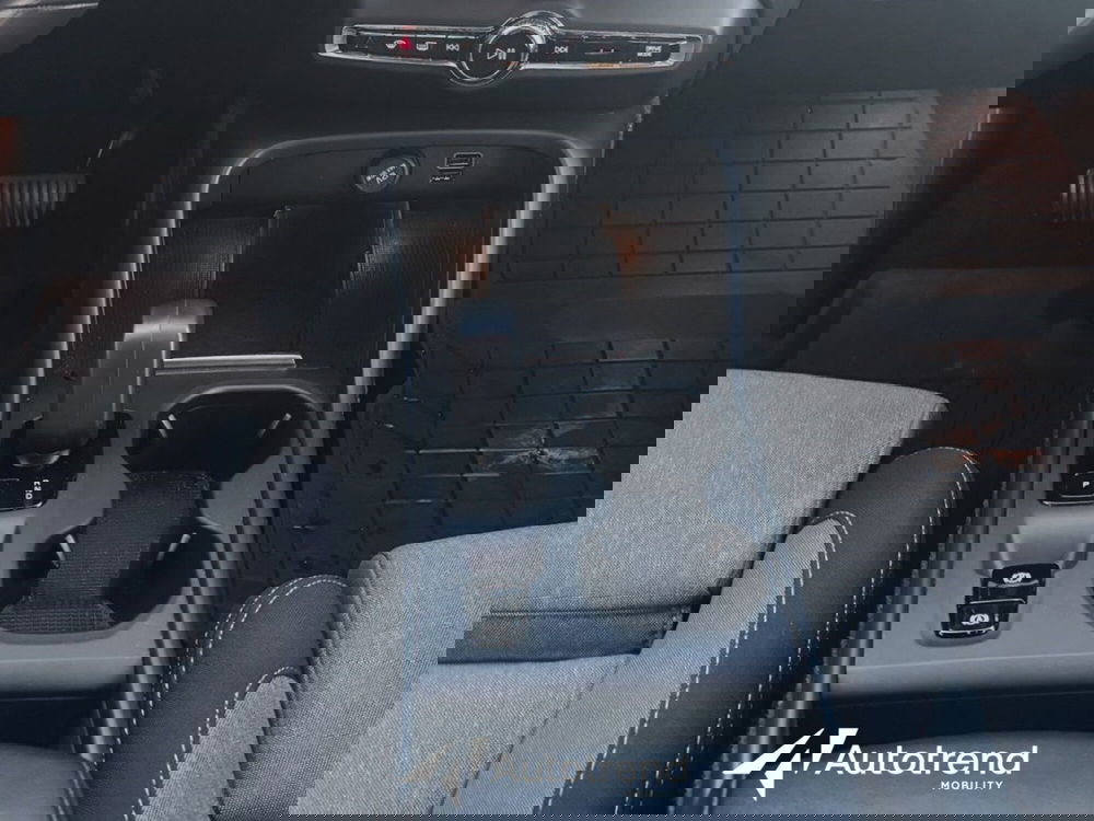Volvo XC40 usata a Bari (15)