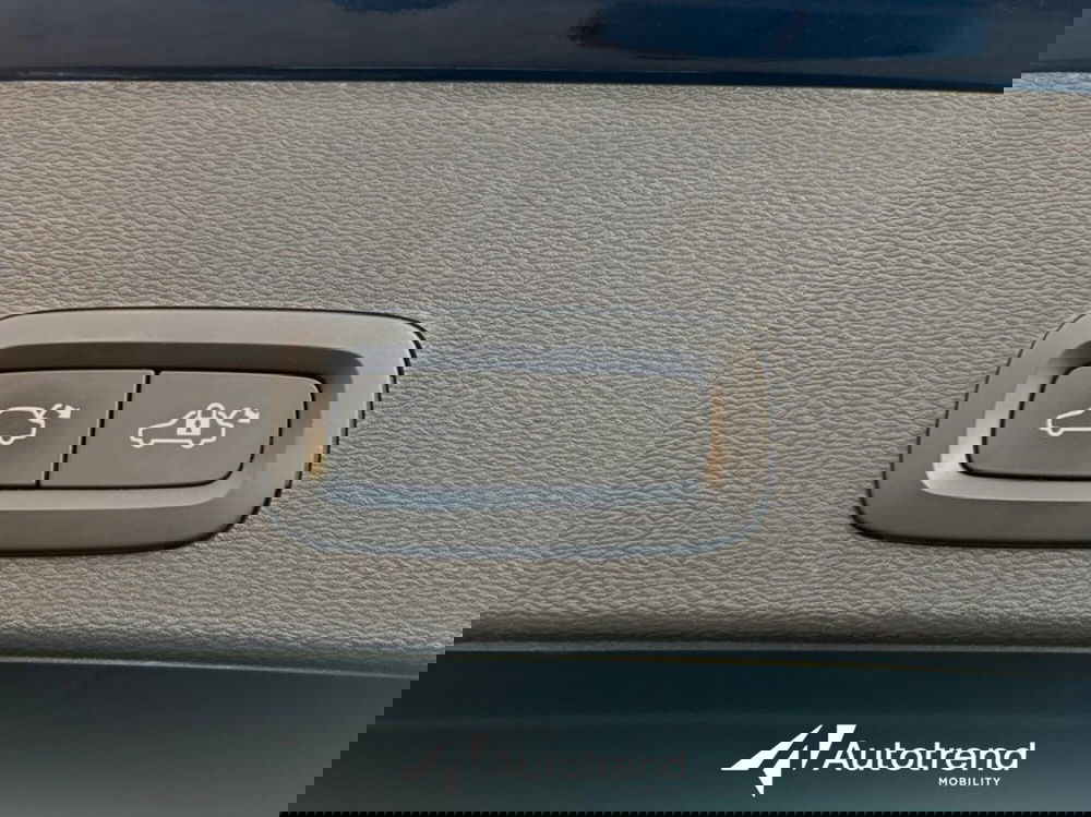 Volvo XC40 usata a Bari (18)