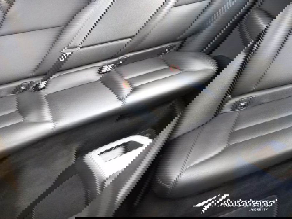 Volvo XC60 usata a Bari (11)