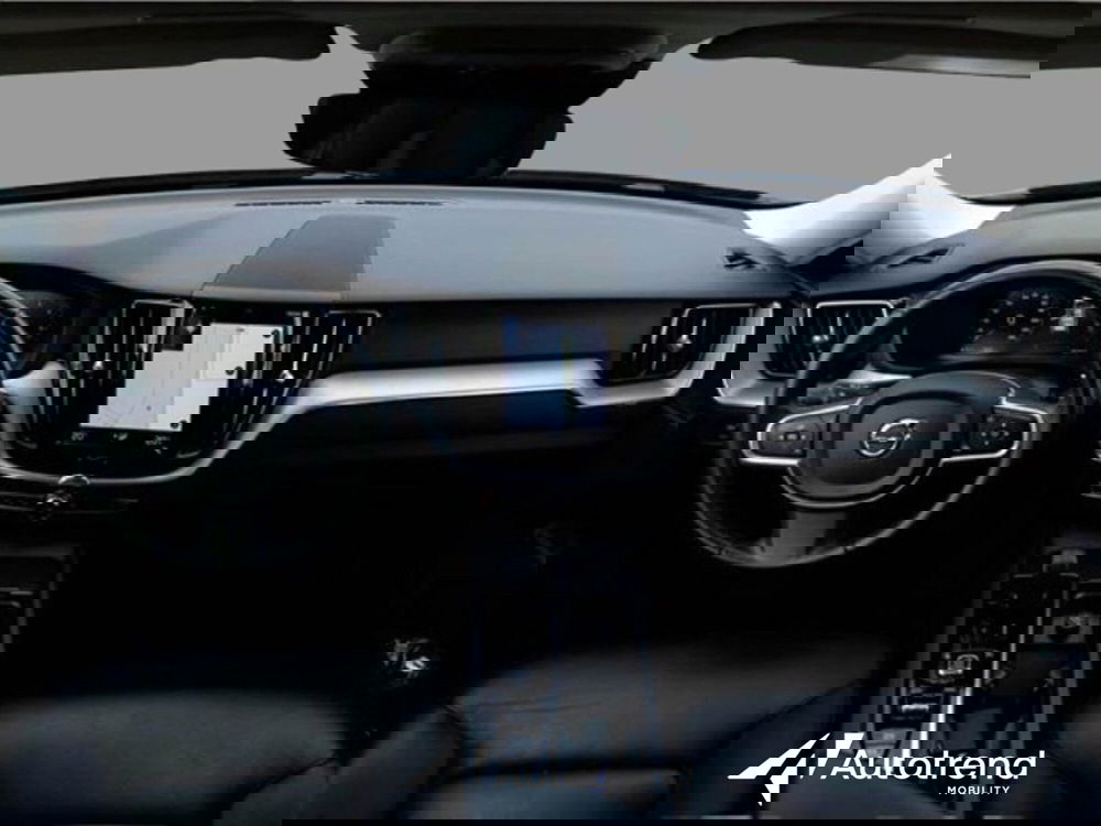 Volvo XC60 usata a Bari (7)