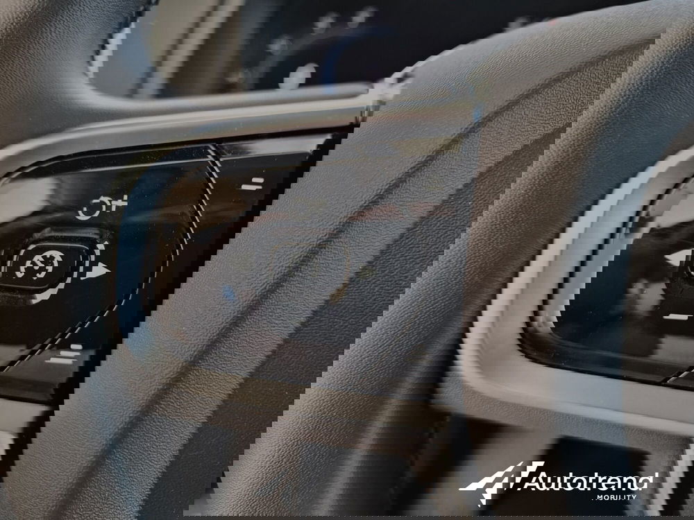 Volvo XC90 usata a Bari (10)