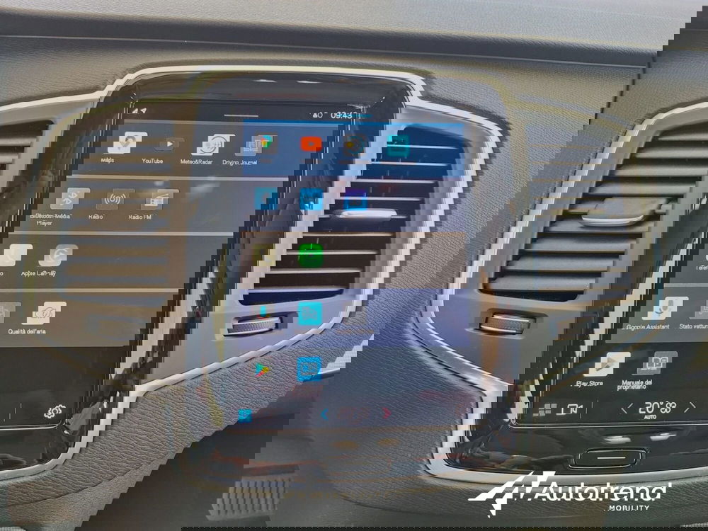 Volvo XC90 usata a Bari (12)