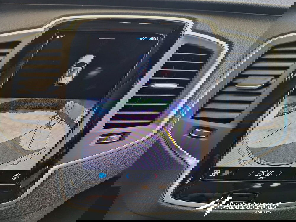 Volvo XC90 usata a Bari (13)