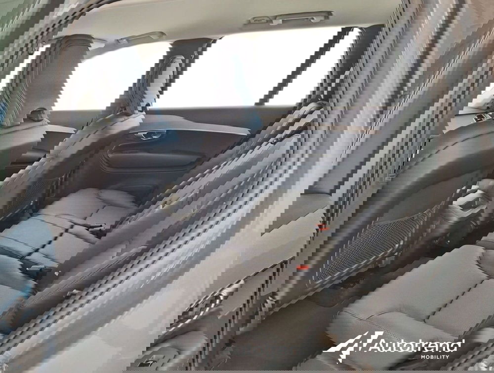 Volvo XC90 usata a Bari (14)