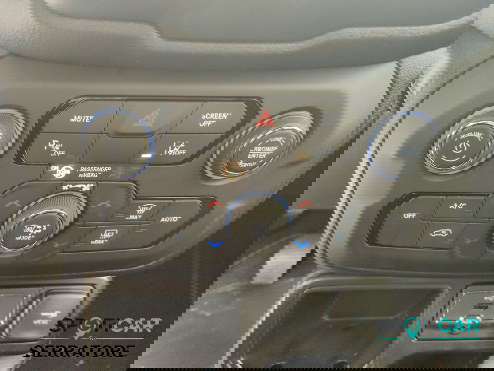 Jeep Renegade nuova a Como (11)