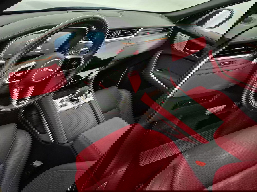 Jaguar F-Pace usata a Torino (17)