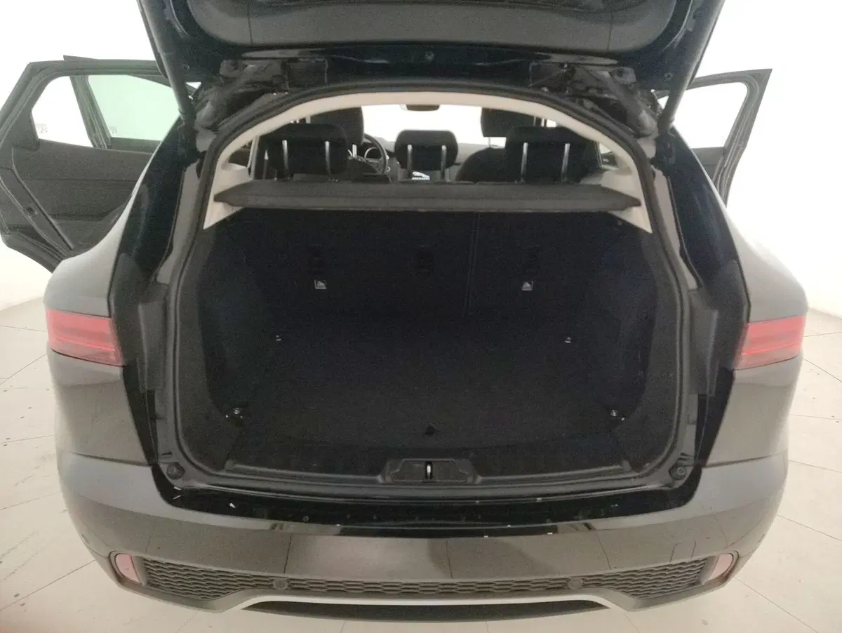Jaguar E-Pace usata a Alessandria (11)