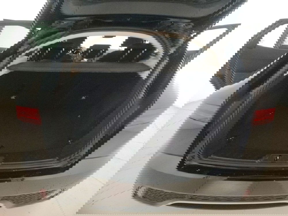 Jaguar E-Pace usata a Alessandria (11)