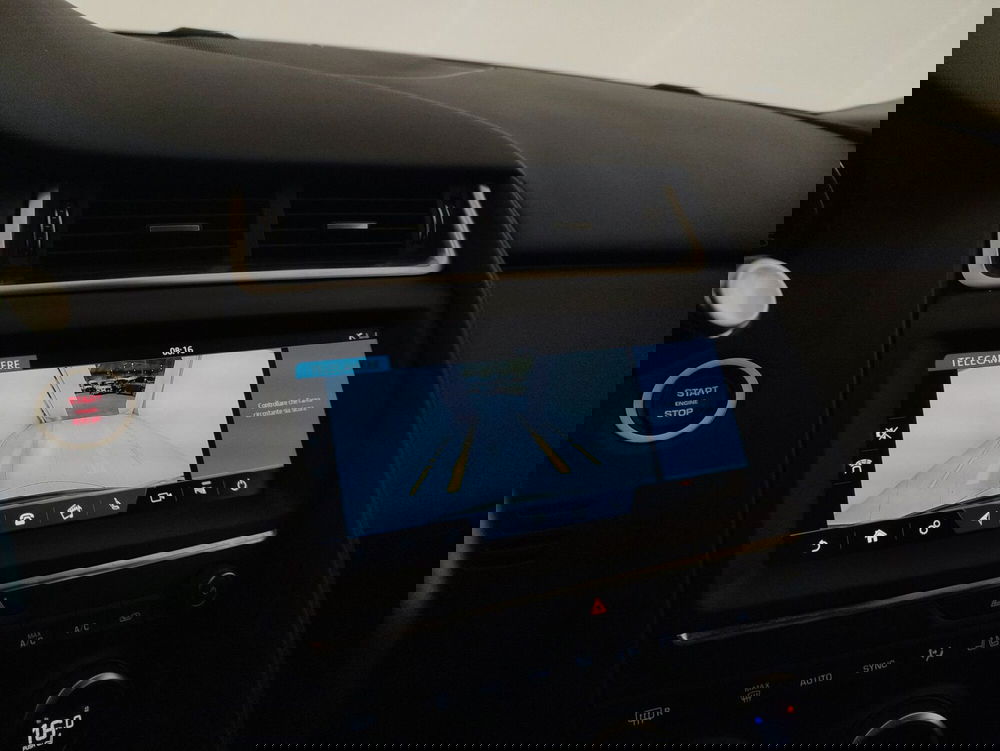 Jaguar E-Pace usata a Alessandria (12)