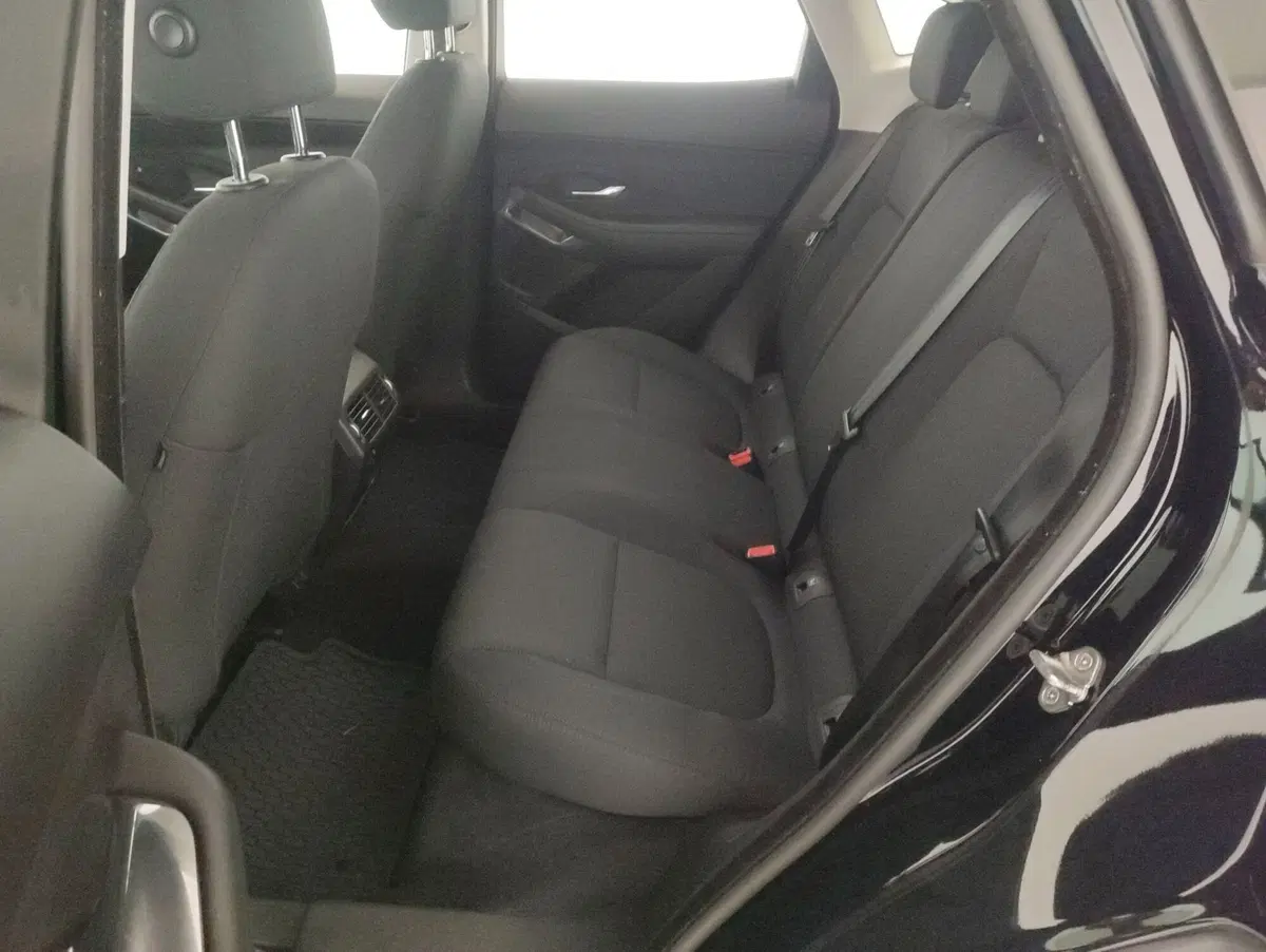 Jaguar E-Pace usata a Alessandria (7)