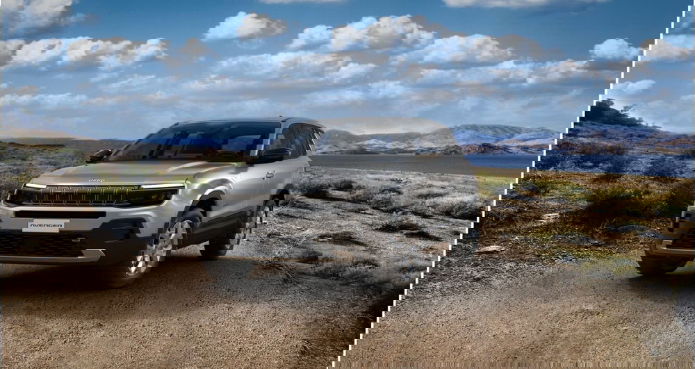 Jeep Avenger nuova a Torino