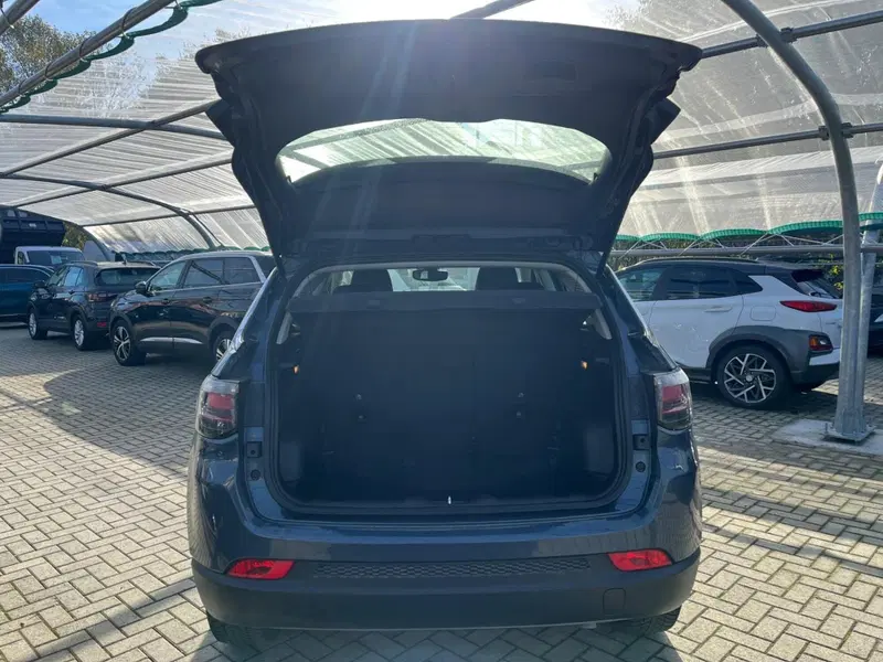 Jeep Compass usata a Milano (9)