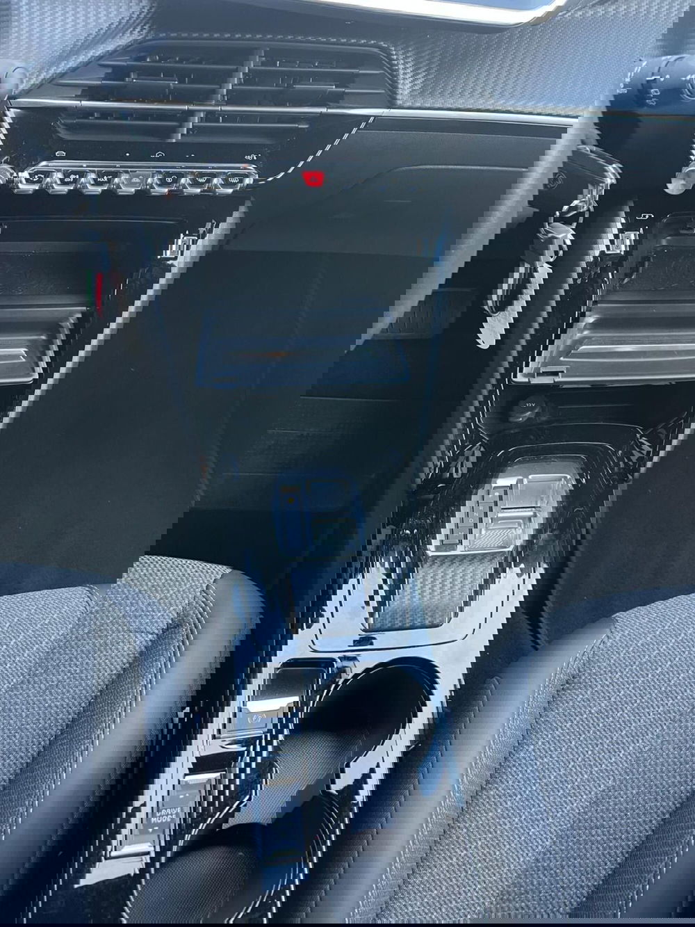 Peugeot 2008 usata a Milano (17)