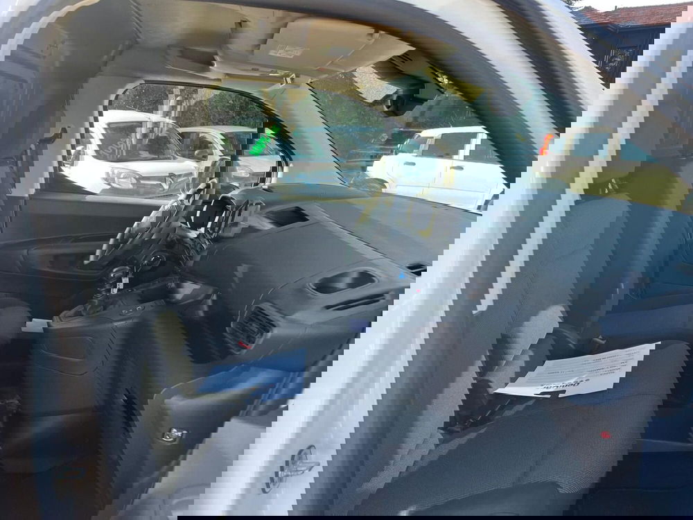 Fiat Doblò Furgone usata a Milano (15)