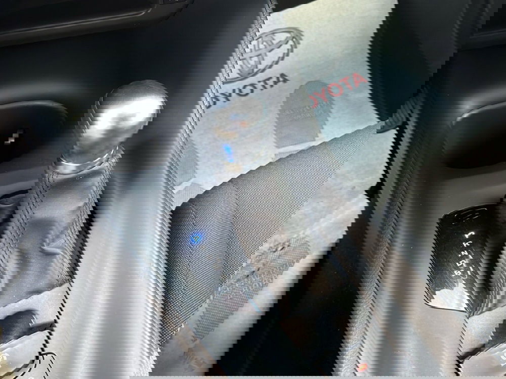 Toyota Toyota C-HR usata a Ragusa (16)