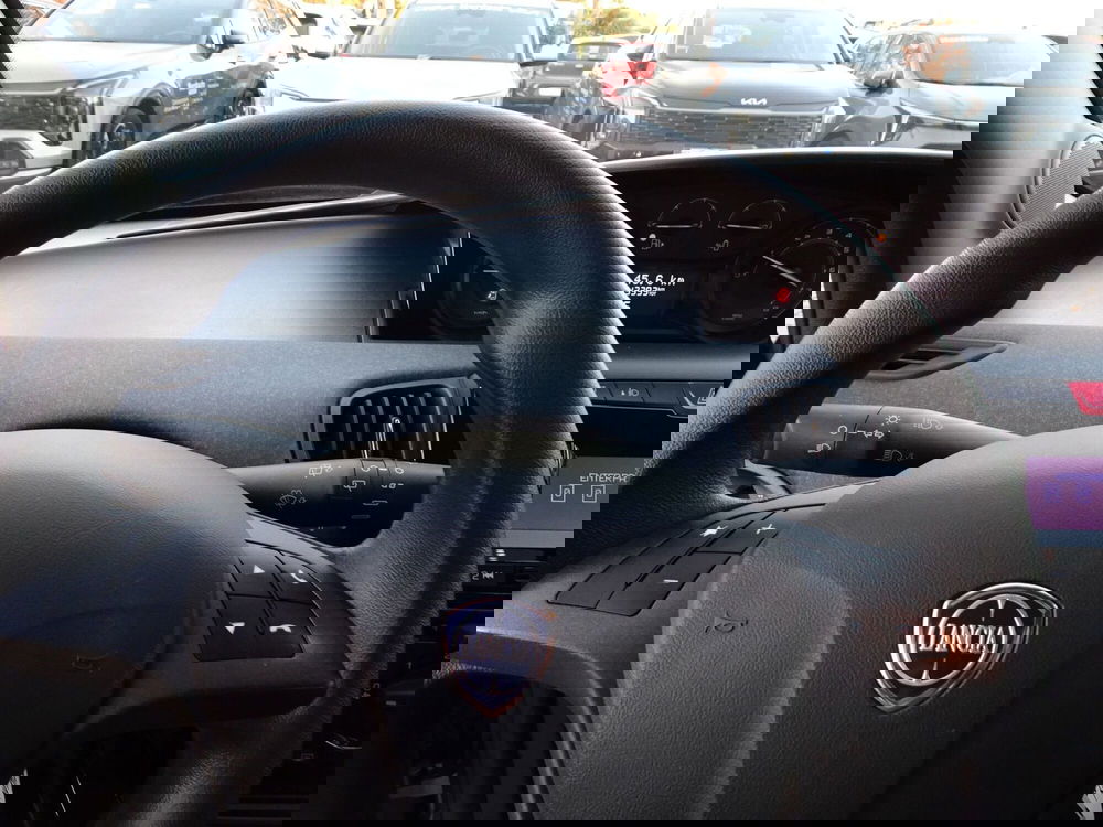 Lancia Ypsilon usata a Treviso (13)