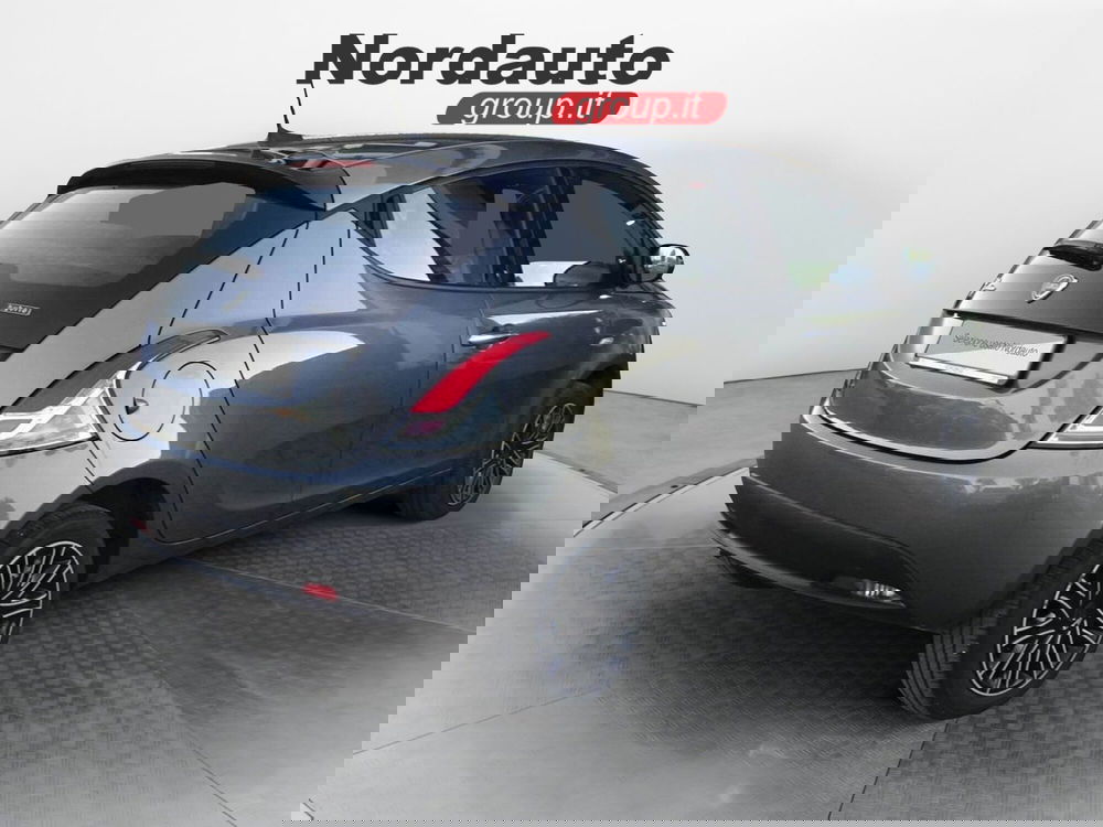 Lancia Ypsilon usata a Treviso (7)