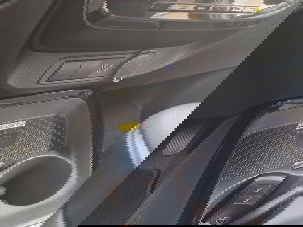 Toyota Aygo X usata a Cagliari (20)