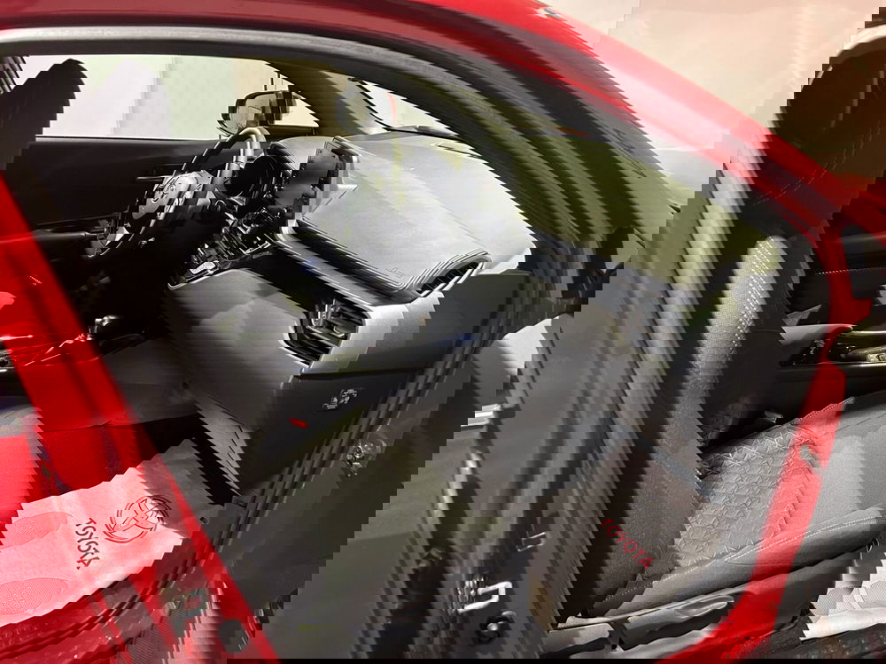 Toyota Toyota C-HR usata a Milano (6)